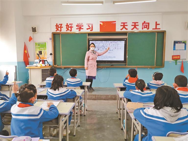 喀什市小学新任领导，先锋力量引领未来教育之路